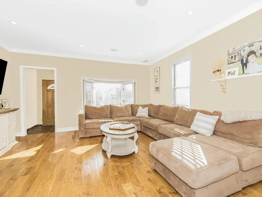 2889 Harrington Avenue Bronx NY 10461