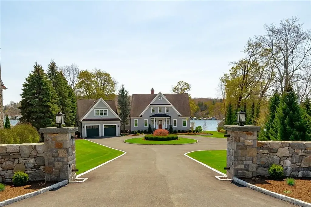 60 W Lake Boulevard Mahopac NY 10541