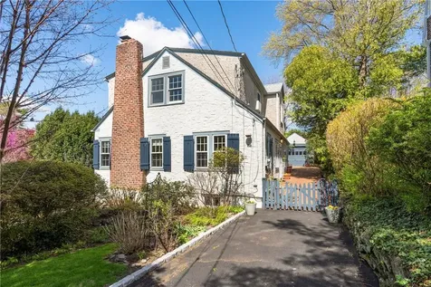 21 Alden Road Larchmont NY 10538