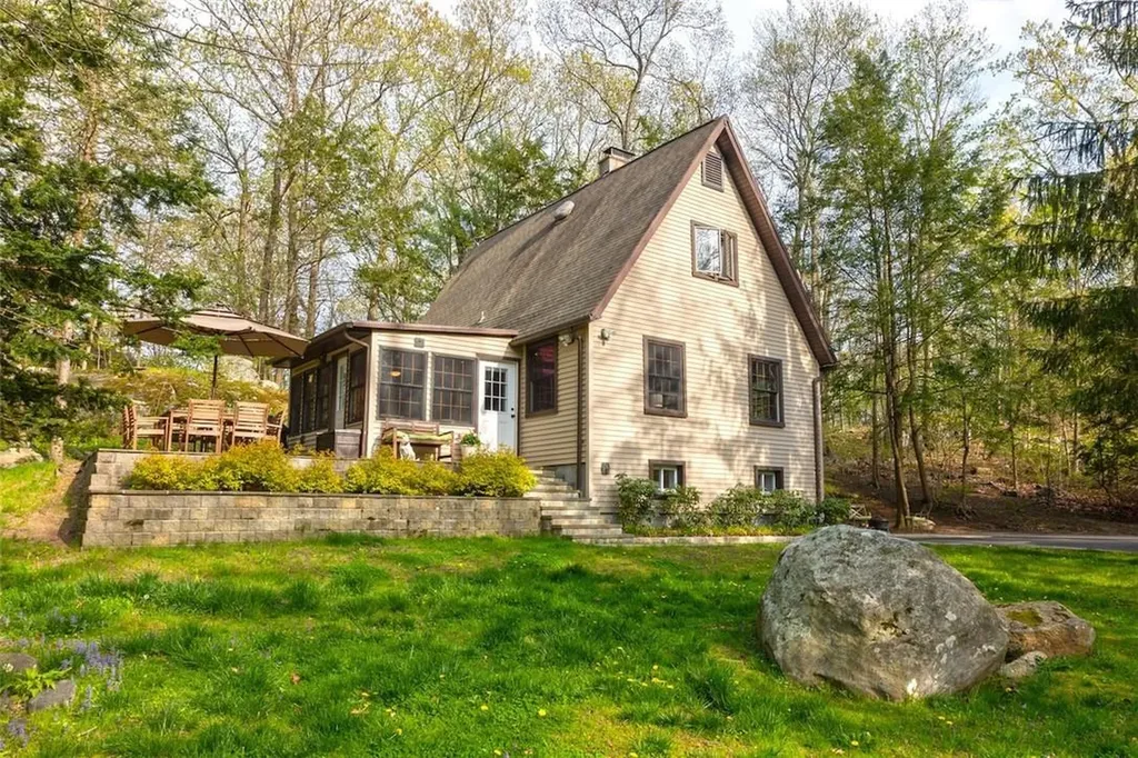 87 Warren Drive Patterson NY 12563