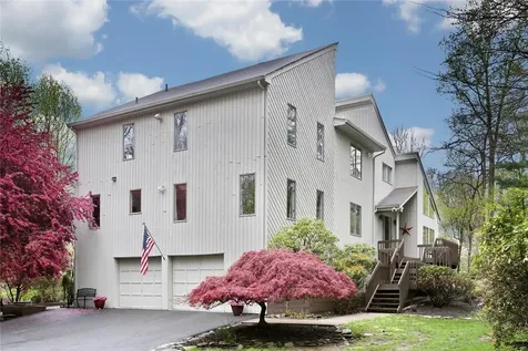 68 S Highland Avenue Pearl River NY 10965