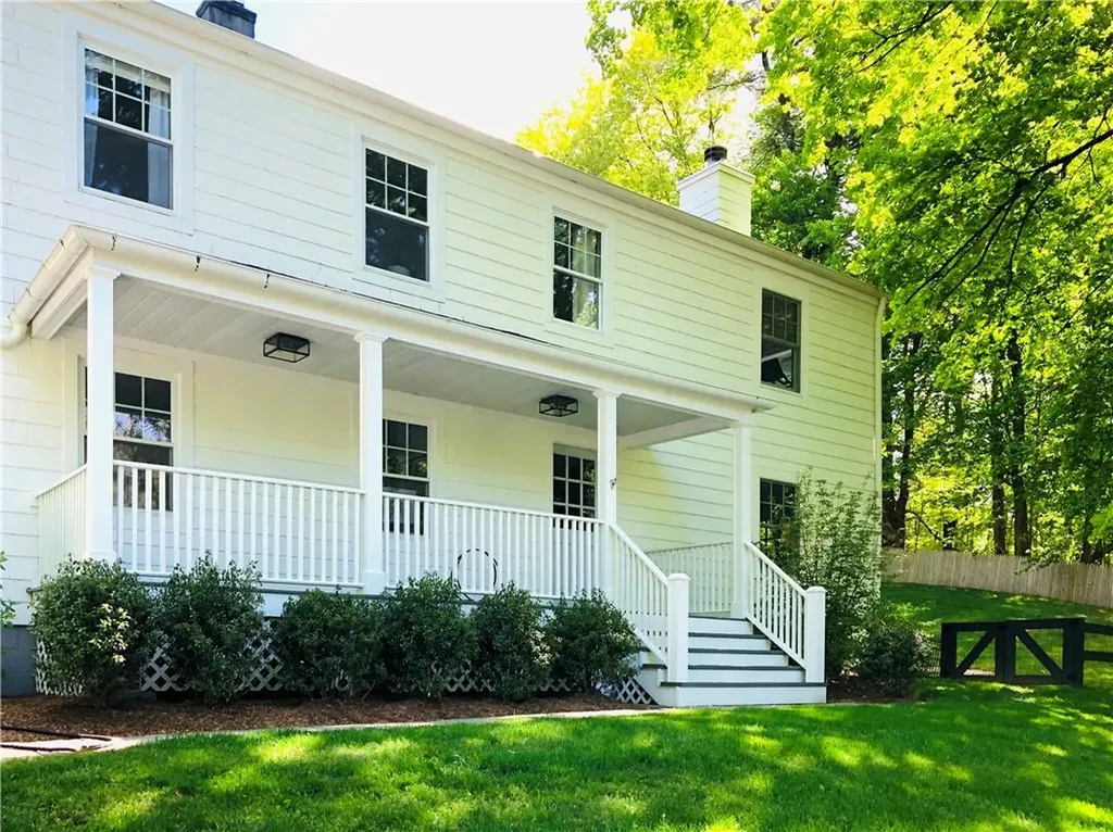 676 Harris Road Bedford Hills NY 10507
