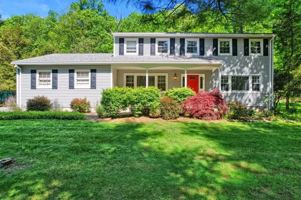 27 W Gate Road Suffern NY 10901