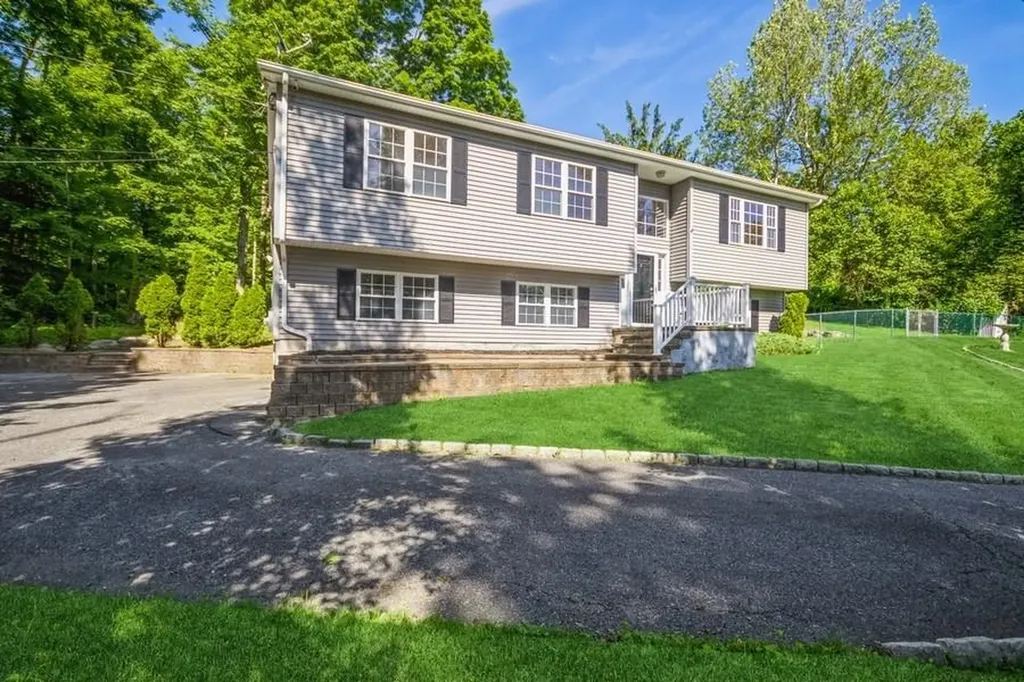 2 Albion Road Brewster NY 10509
