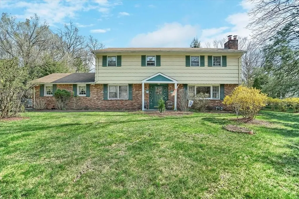16 E Mayer Drive Suffern NY 10901