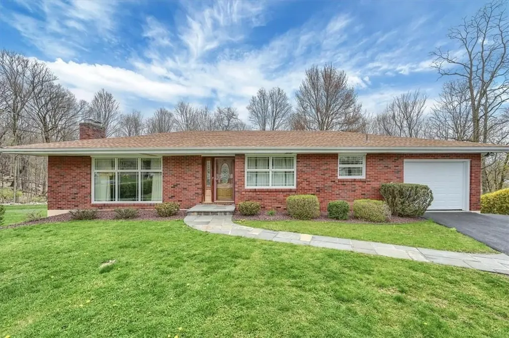 209 Hy Vue Circle Newburgh NY 12550