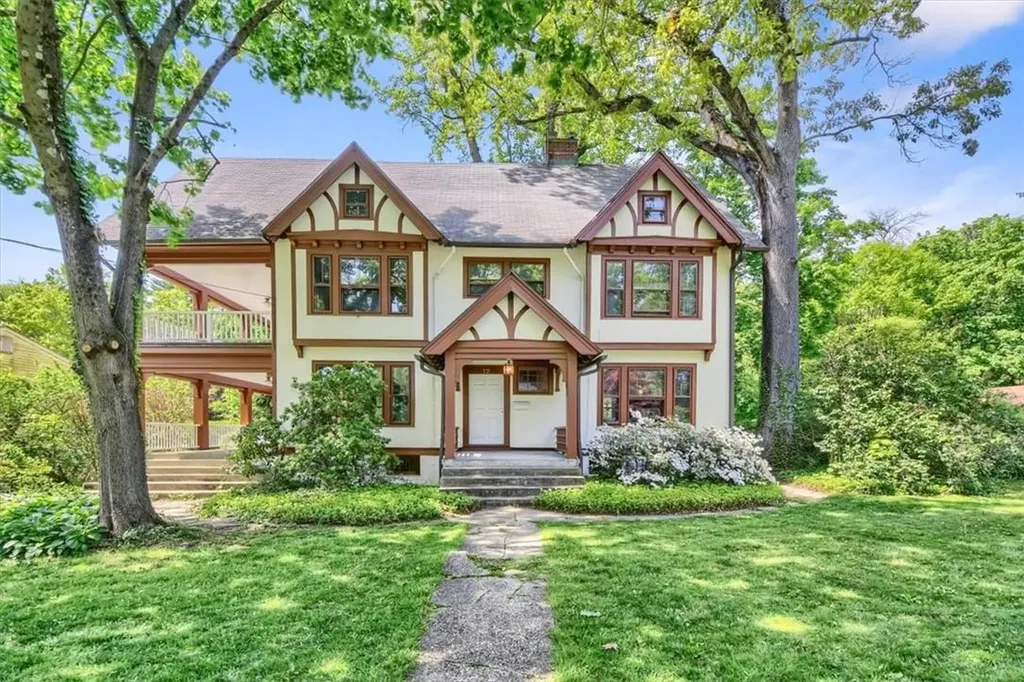 12 Pin Oak Lane White Plains NY 10606