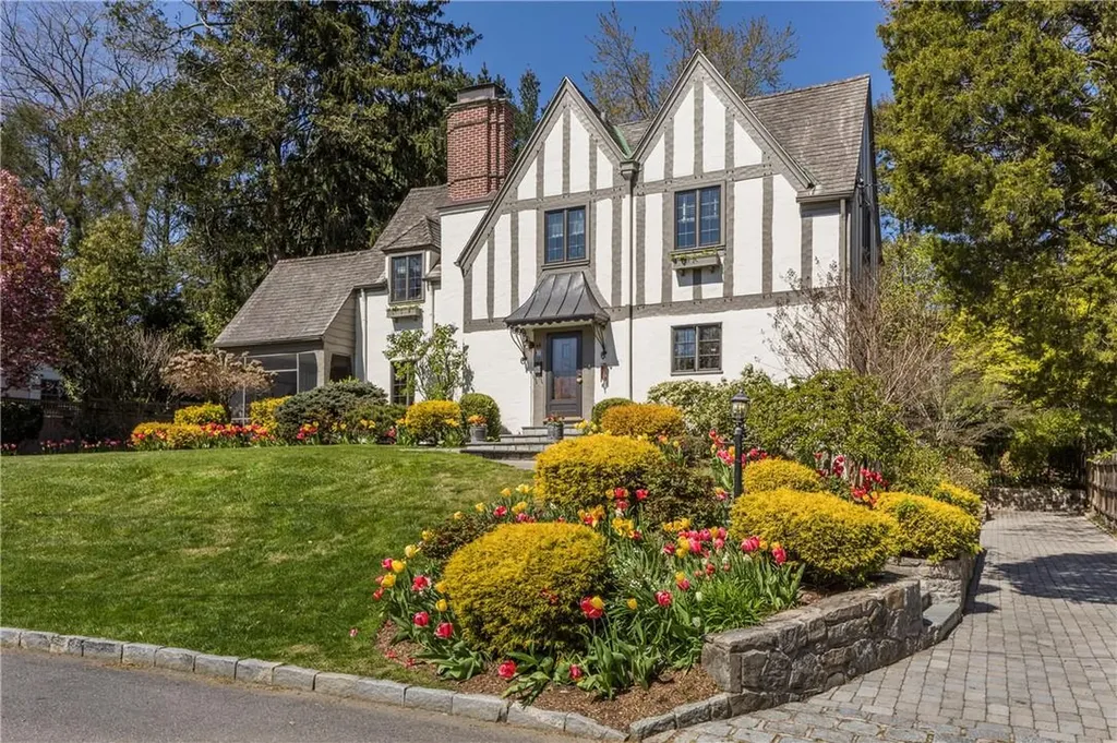 31 Dusenberry Road Bronxville NY 10708