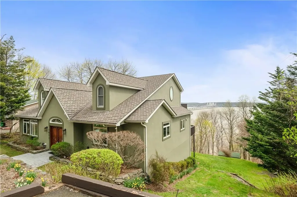 1011 Route 9w S Nyack NY 10960