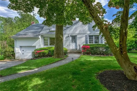 93 Van Etten Boulevard New Rochelle NY 10804