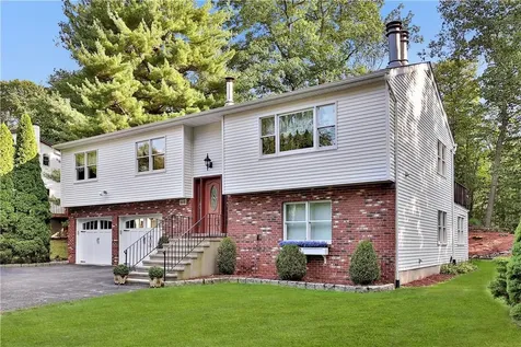 174 Lake Shore Drive Pleasantville NY 10570