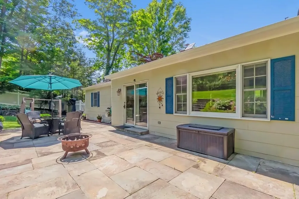 111 Castle Road Chappaqua NY 10514