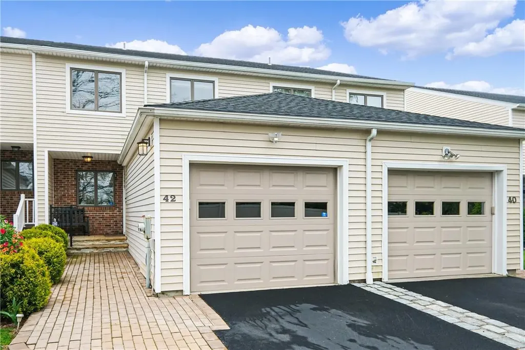 42 Pleasant Ridge Road Valhalla NY 10595