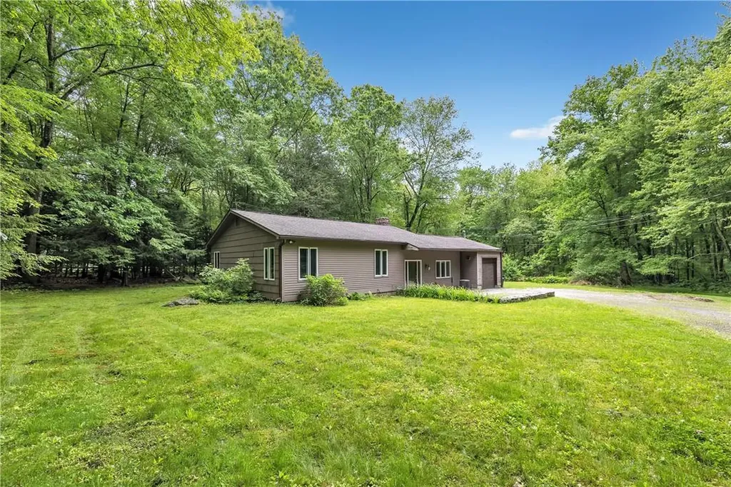 30 Shad Road W Pound Ridge NY 10576