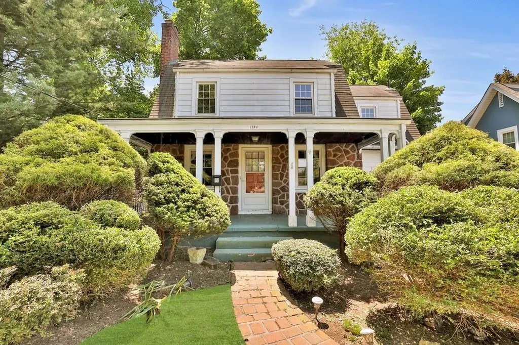 174 E Washington Avenue Pearl River NY 10965