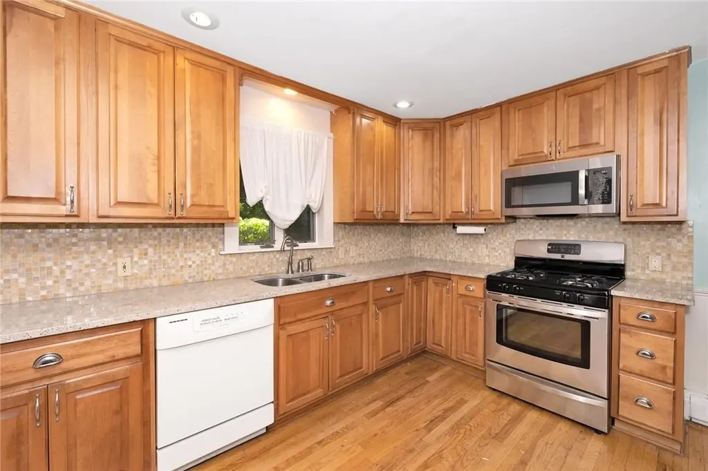 174 E Washington Avenue Pearl River NY 10965