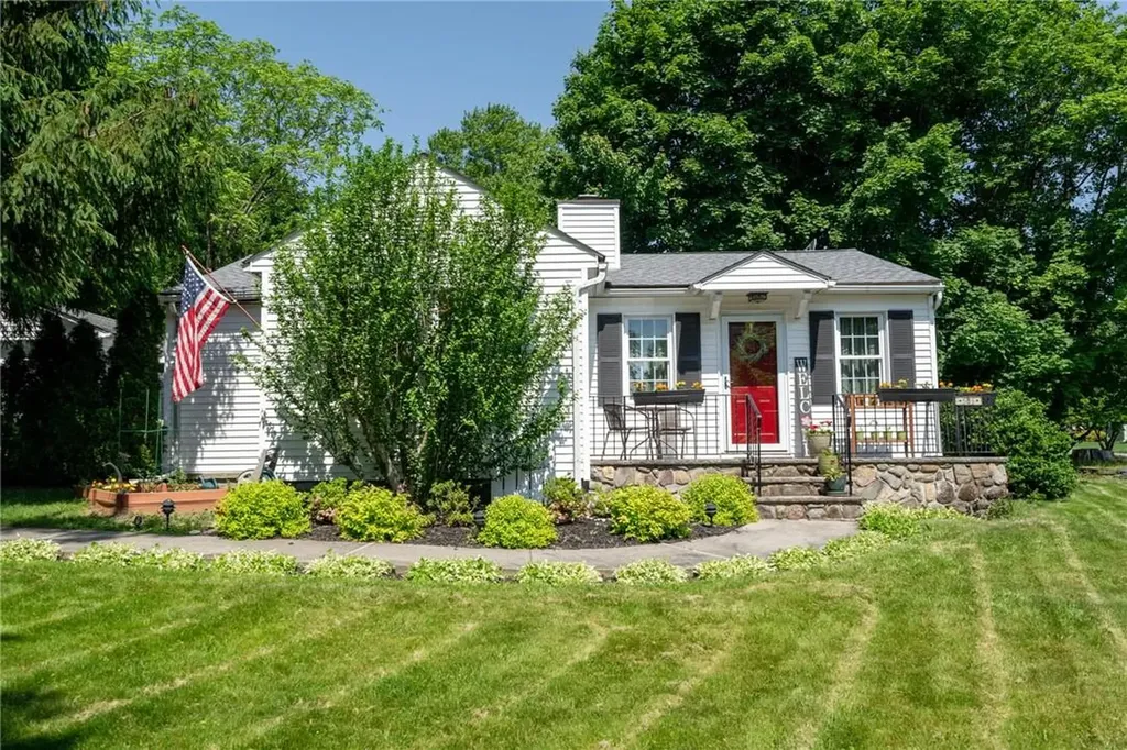8 Crescent Place Monroe NY 10950
