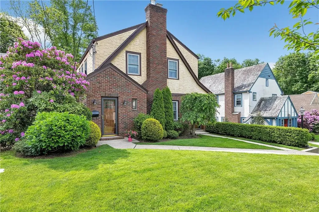 76 Coralyn Avenue White Plains NY 10605