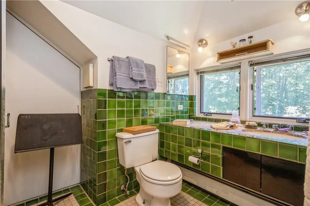 1122 Route 9w S Nyack NY 10960