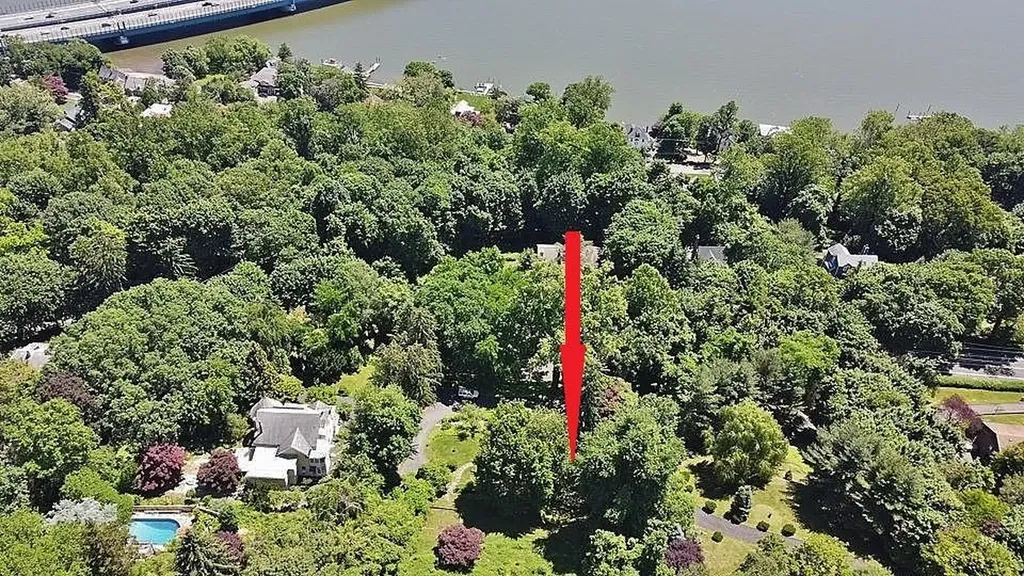 1122 Route 9w S Nyack NY 10960