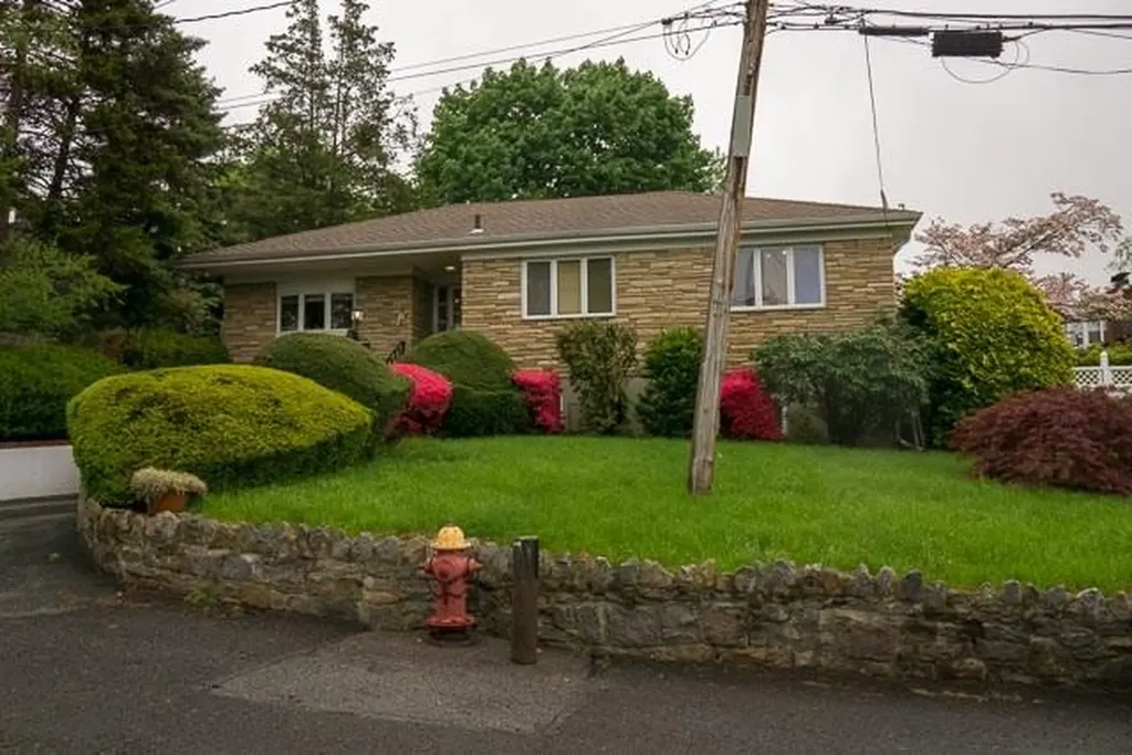 86 Massitoa Road Yonkers NY 10710