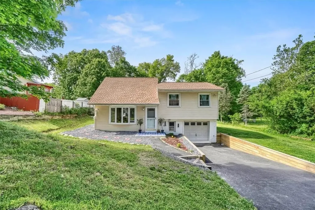 44 Bahret Avenue Poughkeepsie NY 12601
