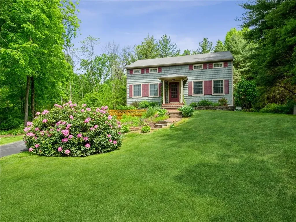 8 Pennington Drive Hyde Park NY 12538