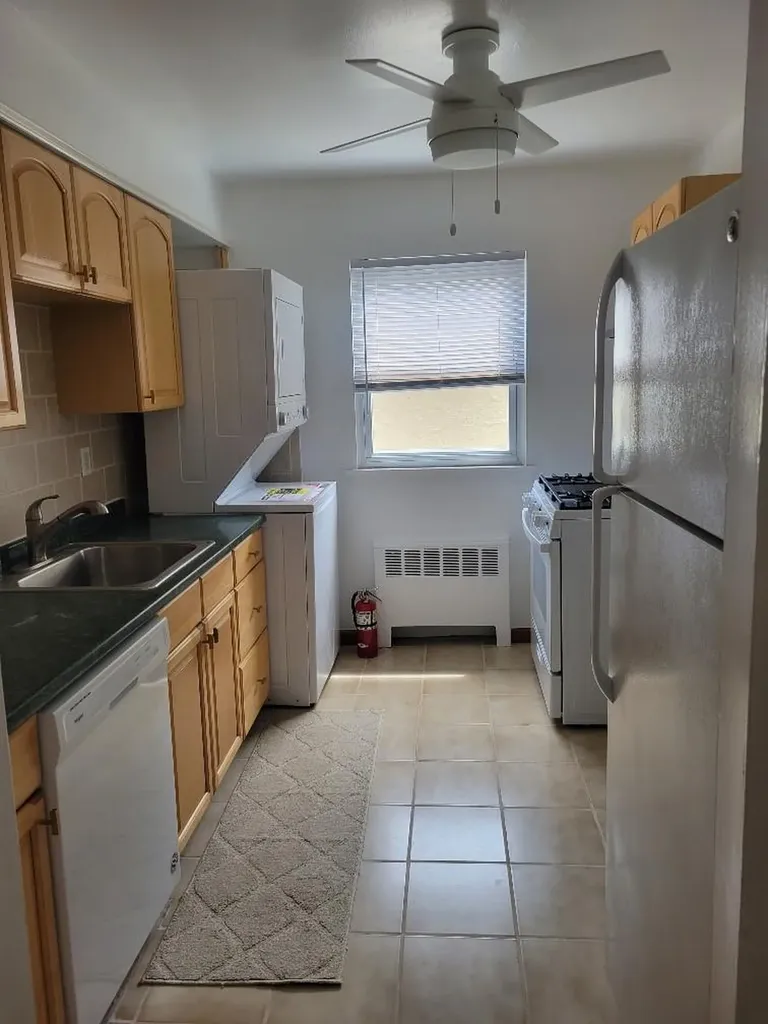 6022 Huxley Avenue Bronx NY 10471
