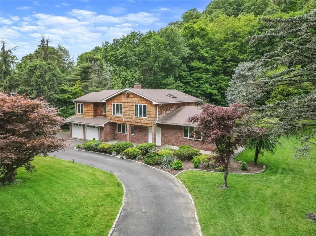 8 Virginia Lane Thornwood NY 10594