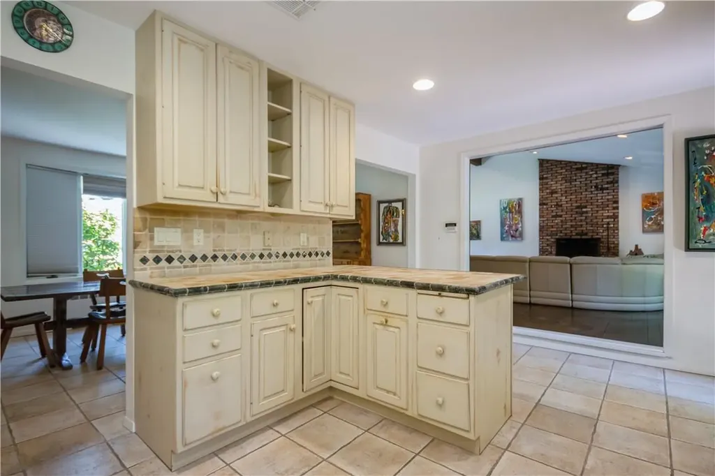 148 Villa Road Pearl River NY 10965
