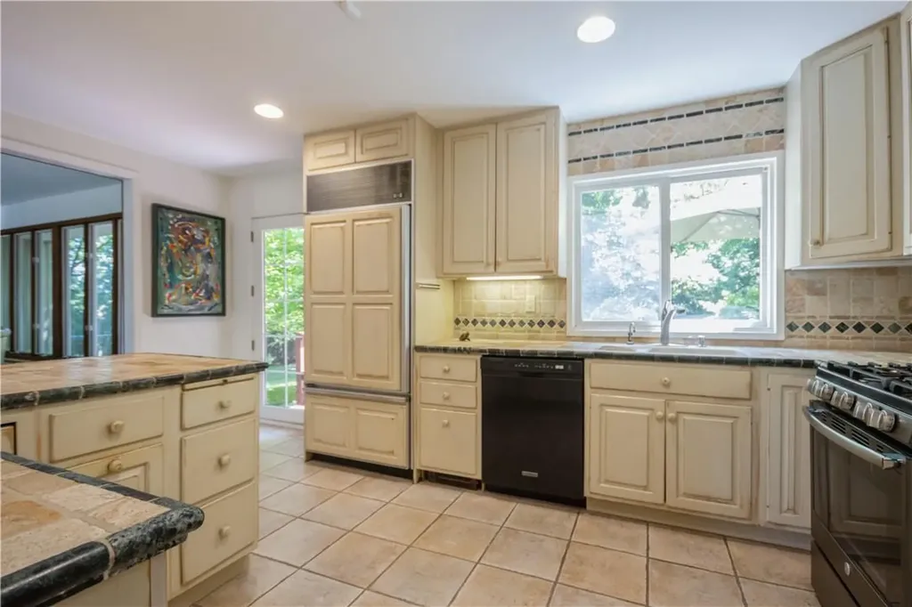 148 Villa Road Pearl River NY 10965