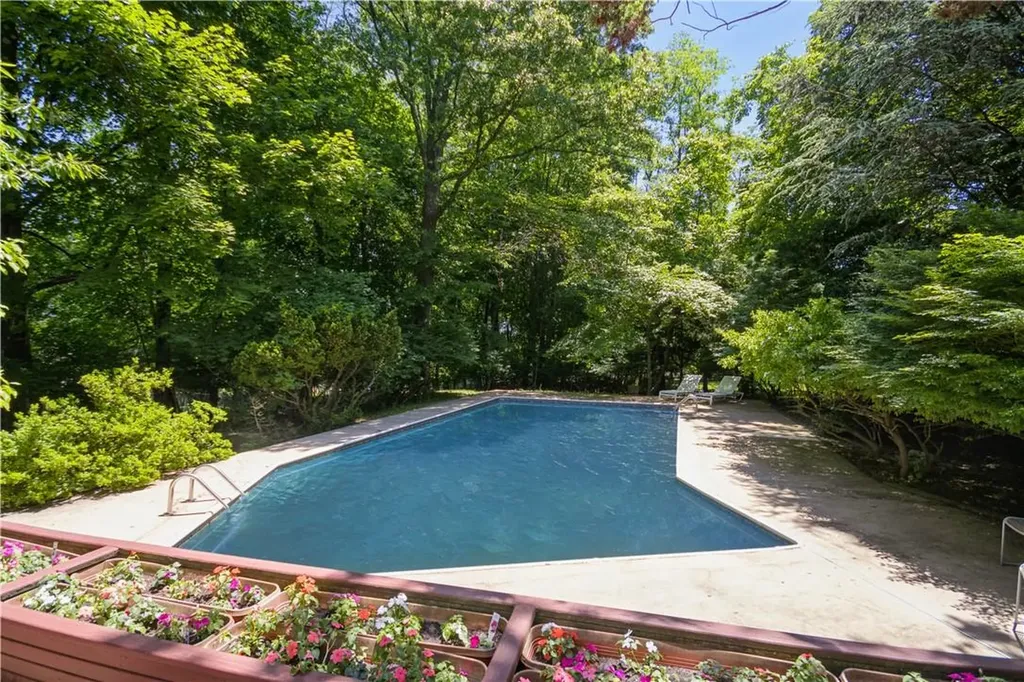 148 Villa Road Pearl River NY 10965