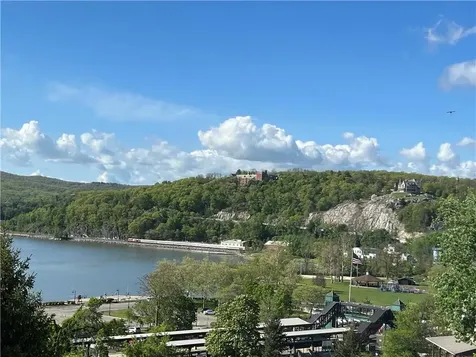 226 Northview Court Peekskill NY 10566