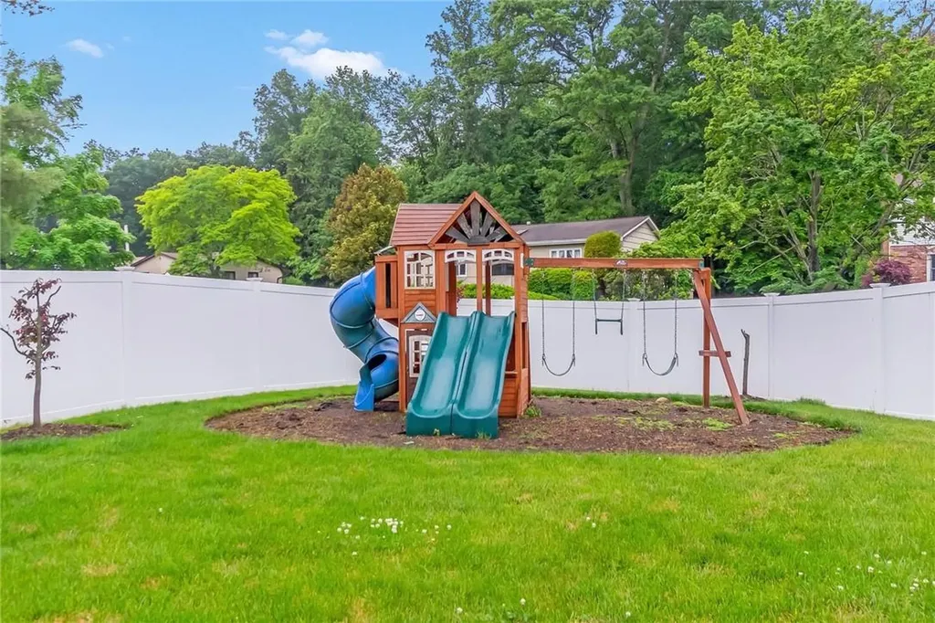 18 Brookline Way New City NY 10956