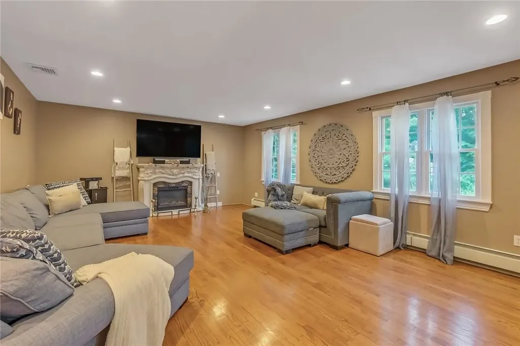 18 Brookline Way New City NY 10956