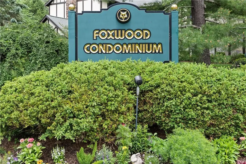 24 Foxwood Drive Pleasantville NY 10570