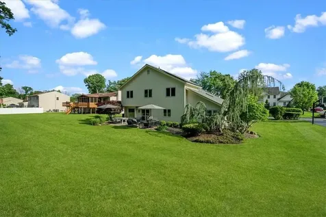 12 Cragmere Oval New City NY 10956