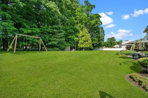 12 Cragmere Oval New City NY 10956