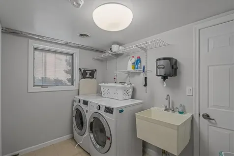 12 Cragmere Oval New City NY 10956
