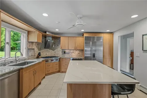 12 Cragmere Oval New City NY 10956