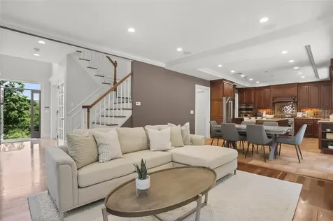 68 Sarles Lane Pleasantville NY 10570