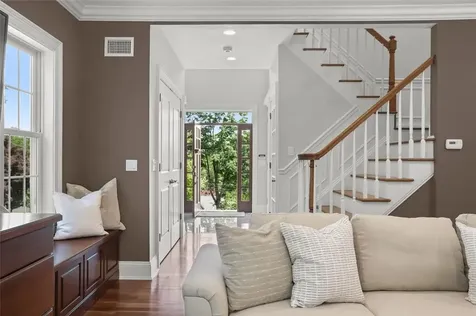 68 Sarles Lane Pleasantville NY 10570