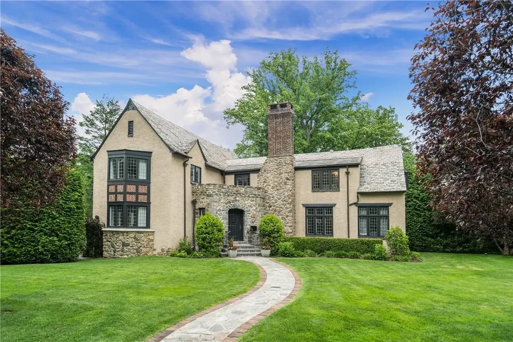 15 Kingston Road Scarsdale NY 10583