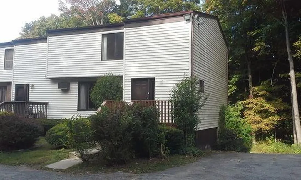 3 Hook Road Poughkeepsie NY 12601