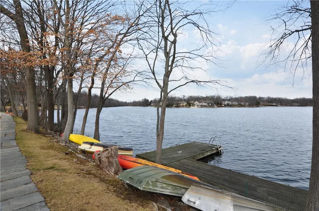 37 Waterside Close Eastchester NY 10709