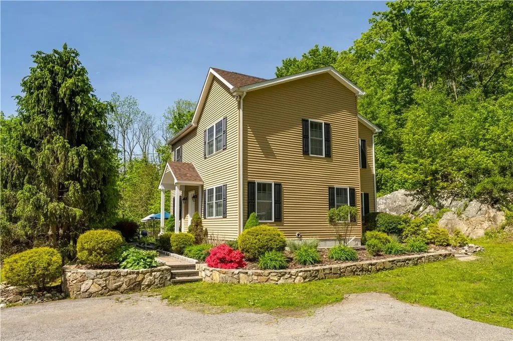 855 Peekskill Hollow Road Putnam Valley NY 10579
