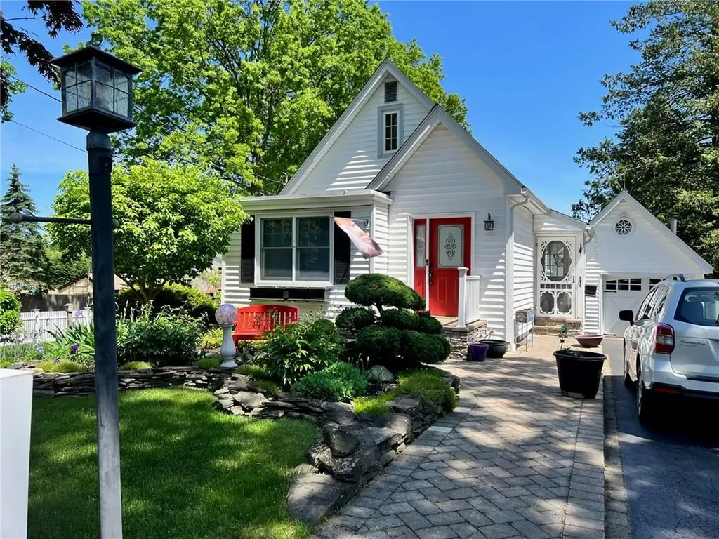 20 Sheppard Lane Huntington NY 11743