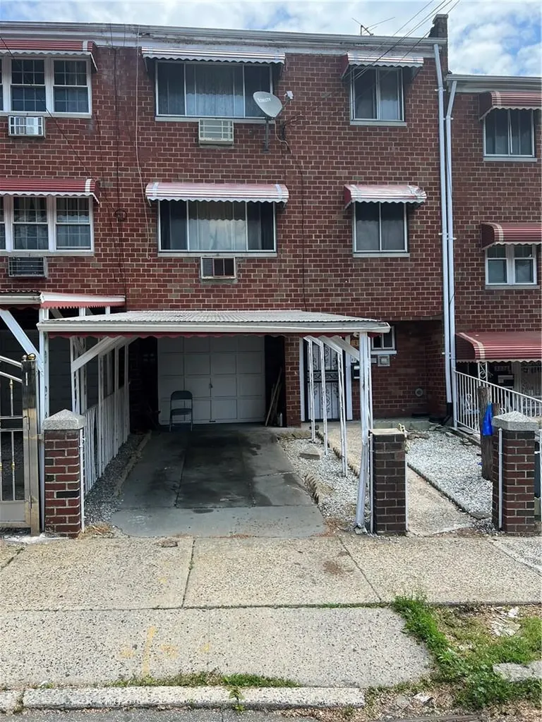 3318 Wickham Avenue Bronx NY 10469