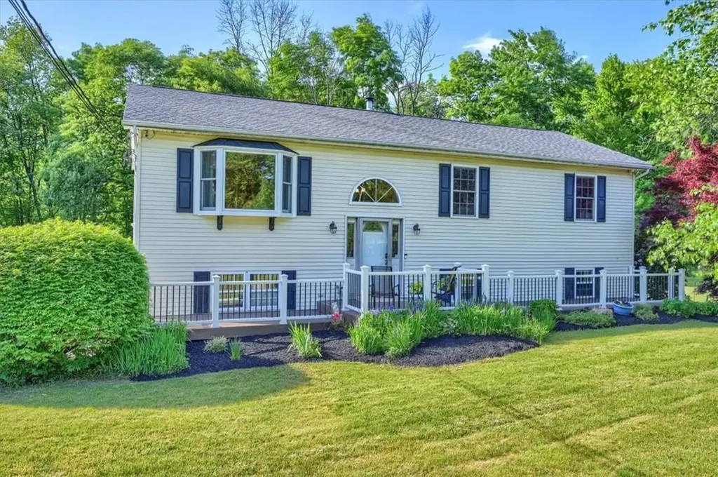 16 Celtic Drive Wallkill NY 12589