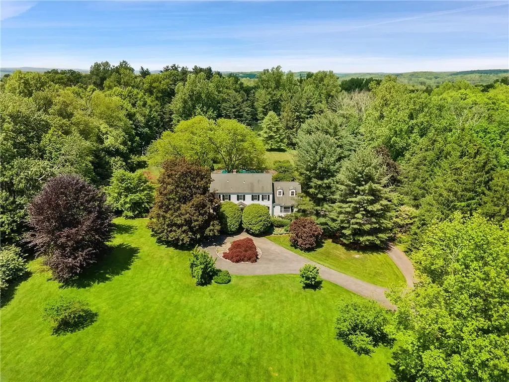 52 Girdle Ridge Drive Katonah NY 10536